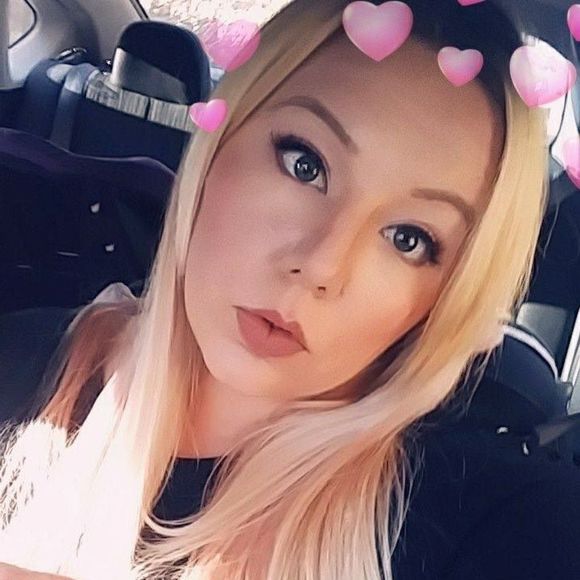 Meet your Posher, Bridget - Picture 1 of 1